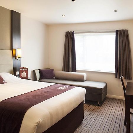 Premier Inn Chesterfield North ภายนอก รูปภาพ