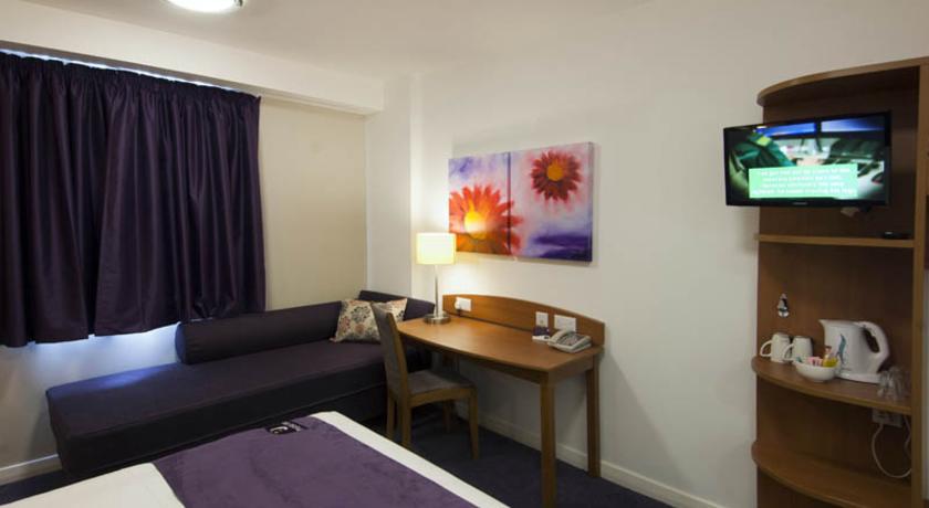 Premier Inn Chesterfield North ภายนอก รูปภาพ